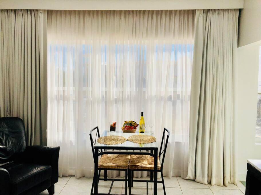 Apartment Right On The Beach! Miami Beach Bagian luar foto
